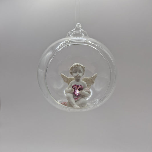 Bauble gwydr gyda cherub eistedd