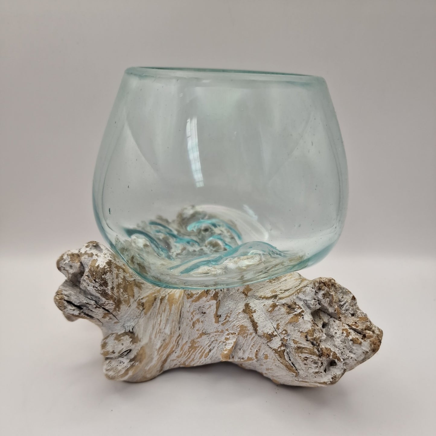 Moulton bowl On driftwood Root