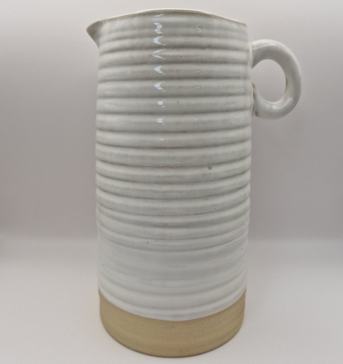Vintage style ribbed two tine tall jug size 21CM