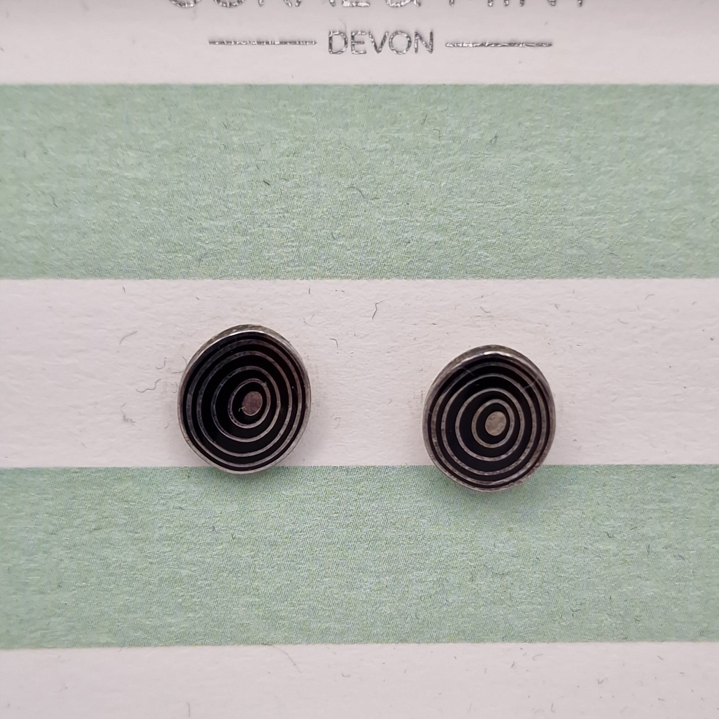 black enamel circle stud earings Coral & Mint Devon