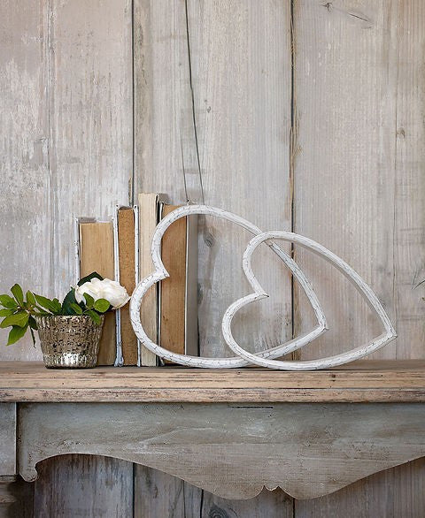 Set Of 2 Wooden shabby chic Rustic Sleeping Hearts